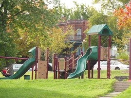 Portlandsquare2012playground2 WEB 269X202