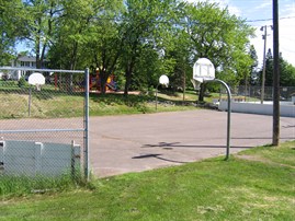 Portmanpark2005basketballcourt WEB 269X202