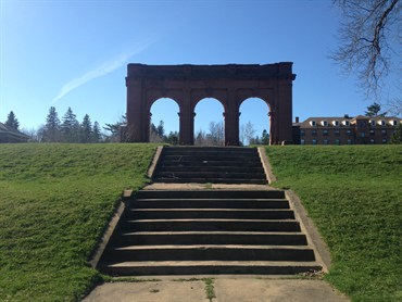 Oldmainpark2016stairway 370X278 (1)