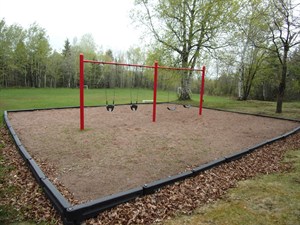 Morningsidepark2015swingset 300X225