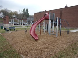 Washingtonpark2015playground3 269X202